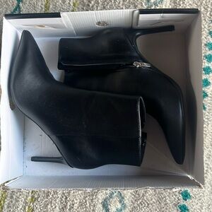 Black booties, in great condition, worn a few times